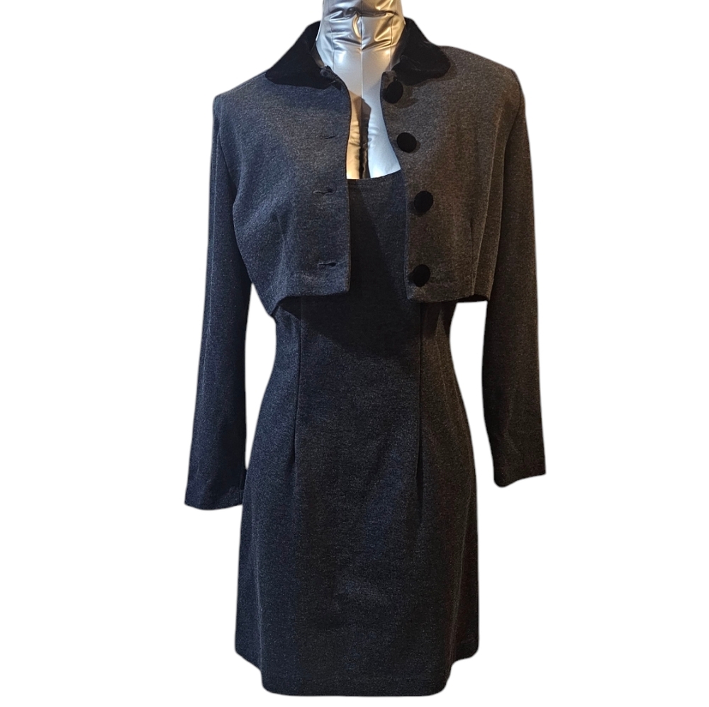 Women dress suit, Size 9, Color: Gray and black